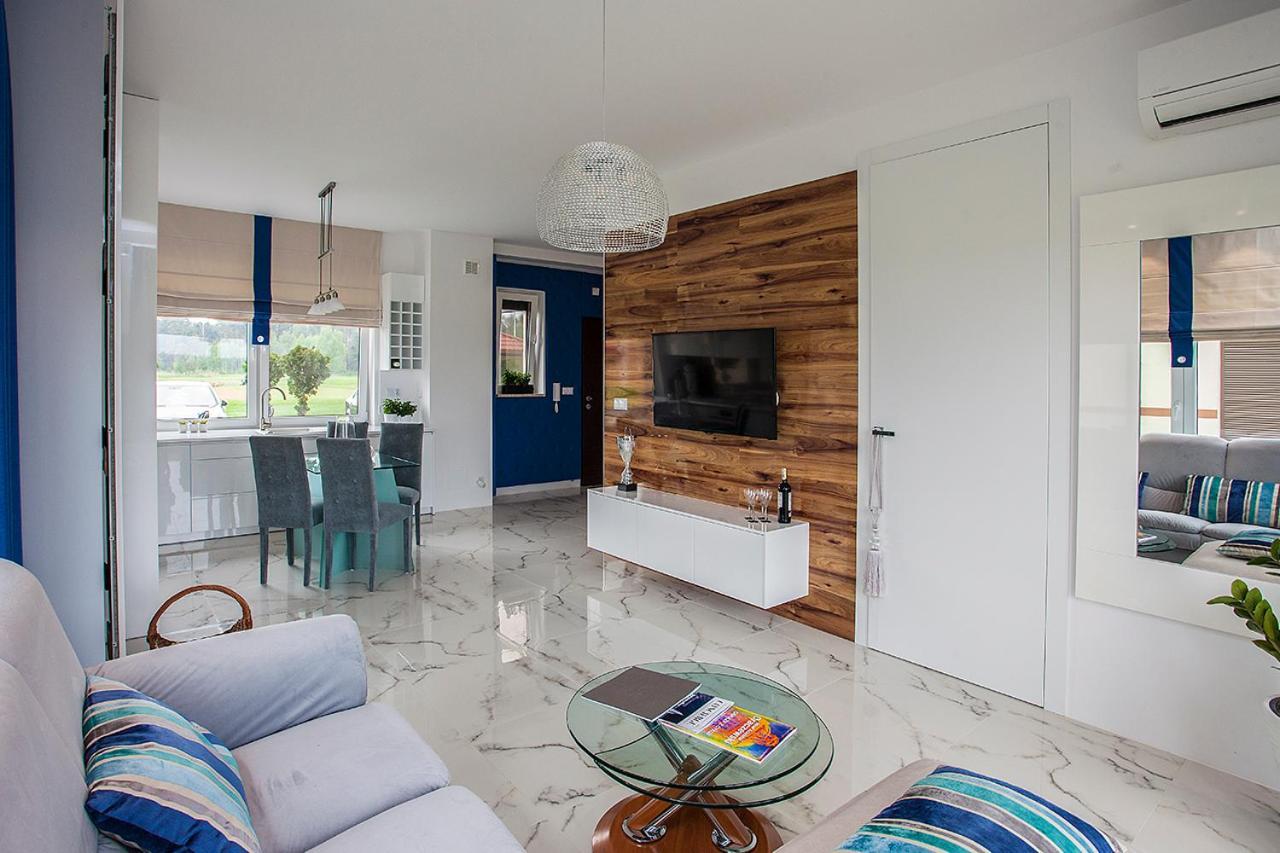 Golf Apartament W Sobieniach Sobienie Jeziory المظهر الخارجي الصورة